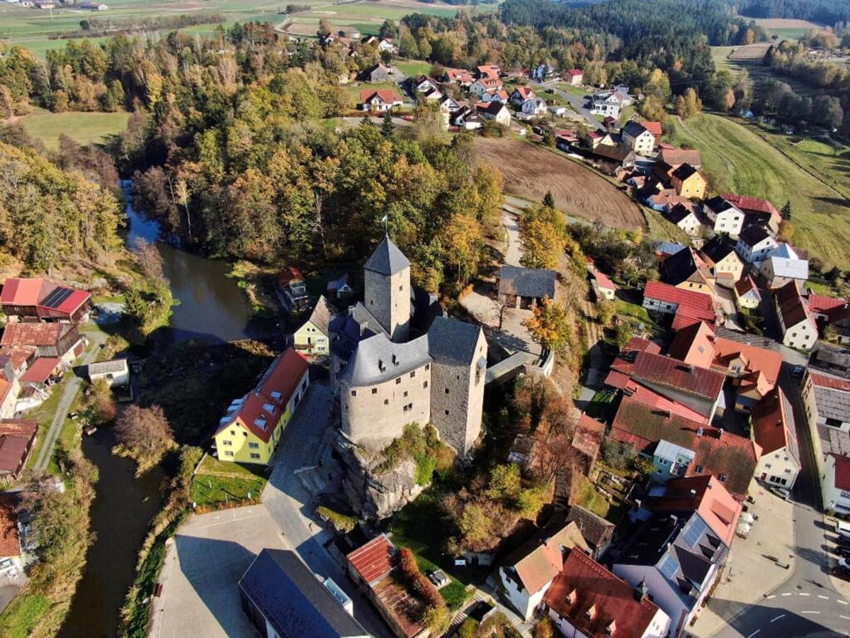 Ferienwohnung Und Sommerhaus Unter Der Burg Falkenberg  Exteriér fotografie